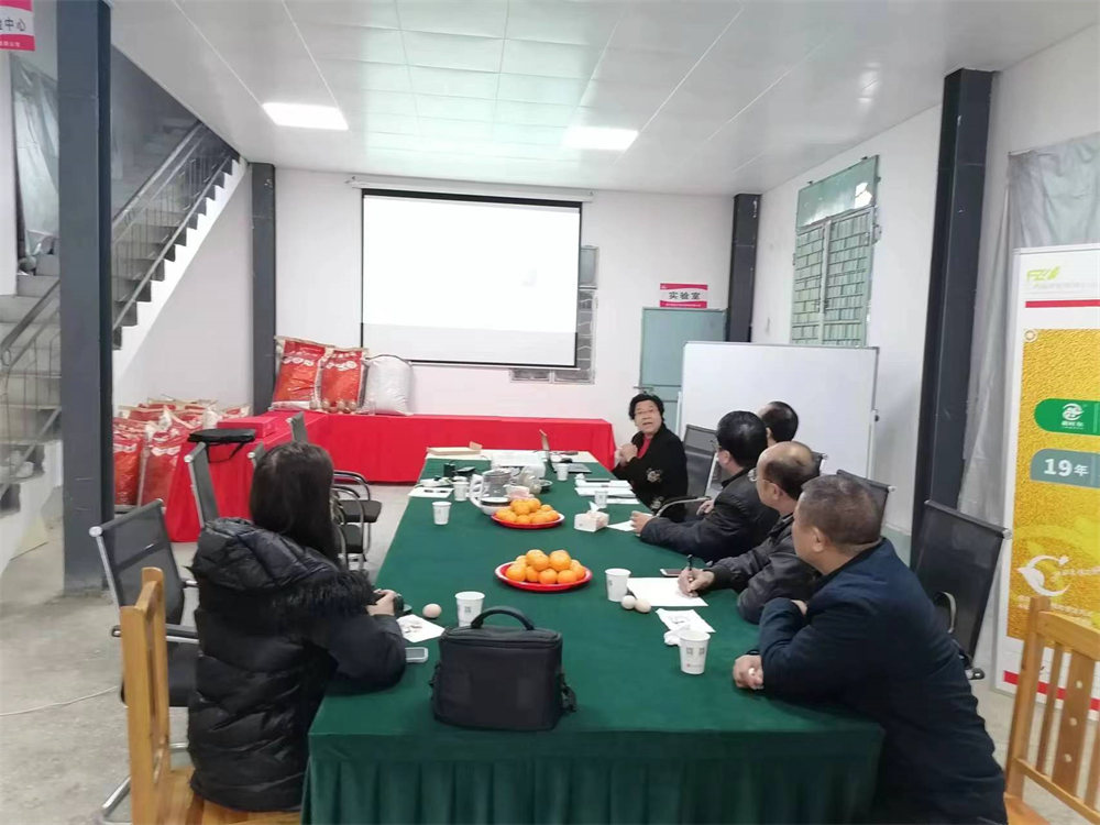 橫州市科技局賴局長蒞臨指導(dǎo)南寧澤威爾有機(jī)源科技有限公司